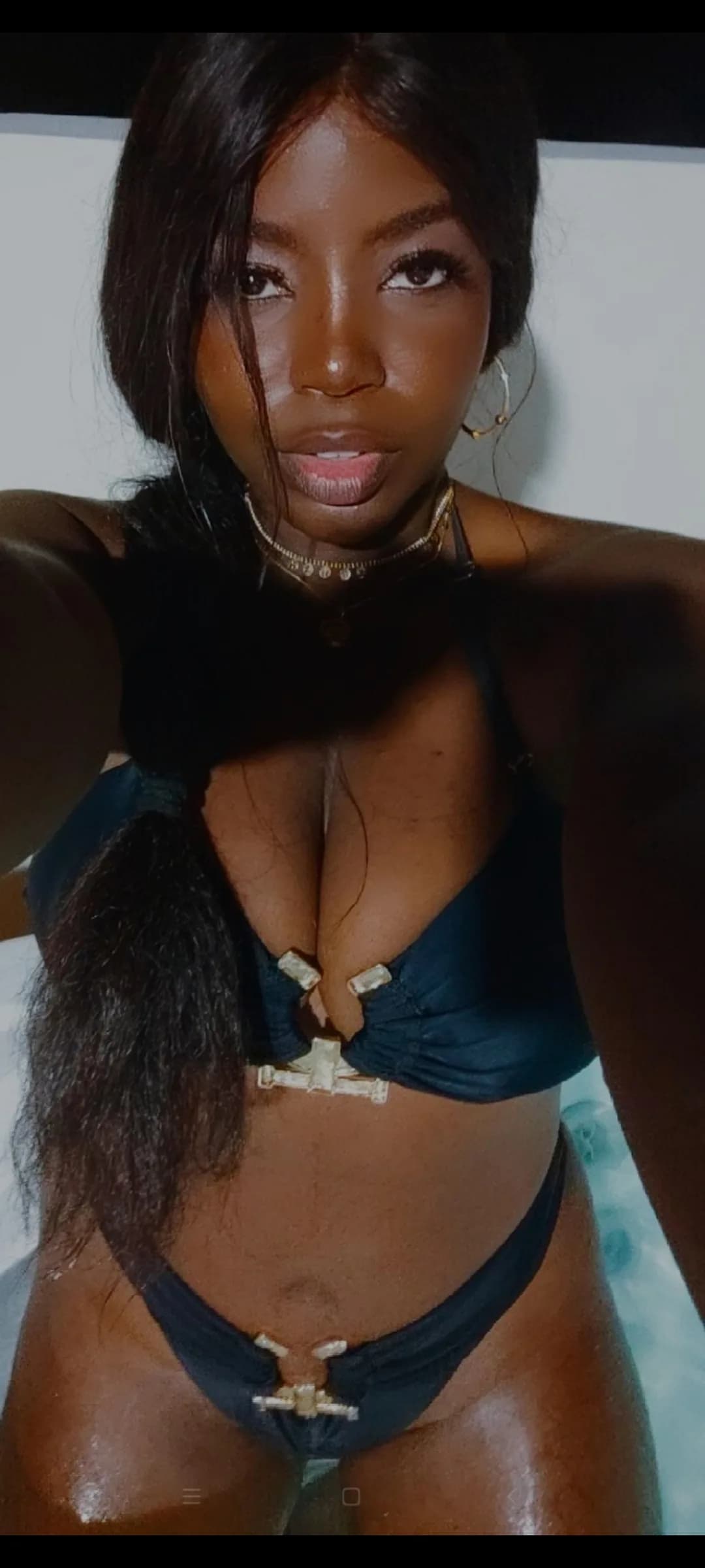  traje de baño, brasear, tanga,pies y mucho más.